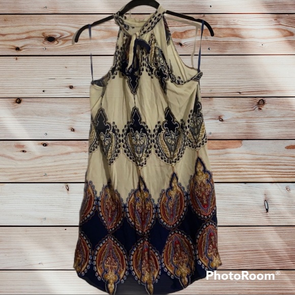 Women’s dress - Picture 6 of 6